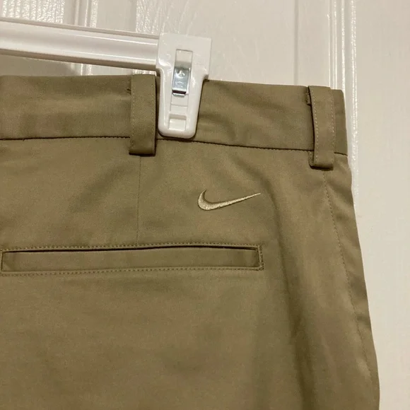 Nike Golf Tour Performance Men's Dry Fit Tan Shorts - Picture 8 of 9